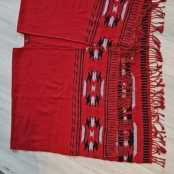 Roots Cape Poncho Wrap - Picture 2 of 14